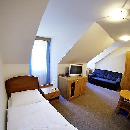 鲁西福纳卡斯蒂尔酒店 Lučivná