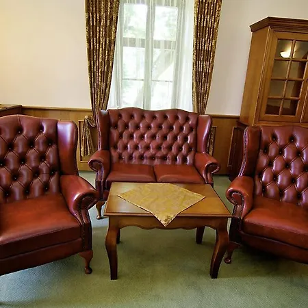 酒店 鲁西福纳卡斯蒂尔酒店 3*