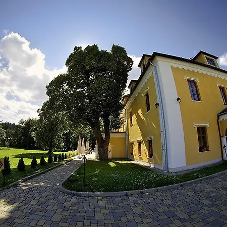 Hotel Kastiel Lucivna