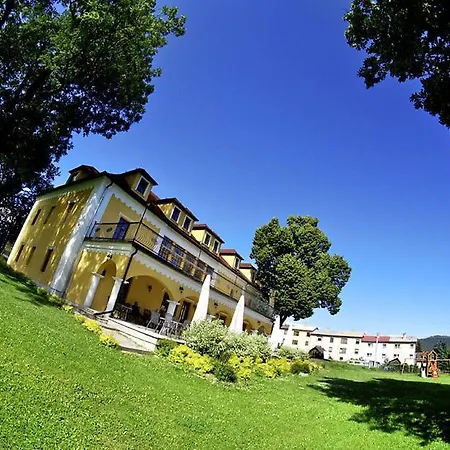 鲁西福纳卡斯蒂尔酒店 3*