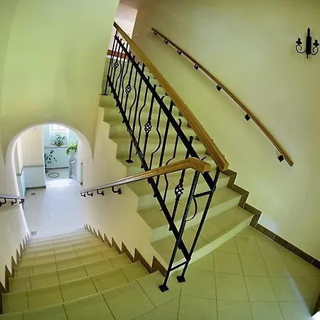 Hotel Kastiel Lucivna